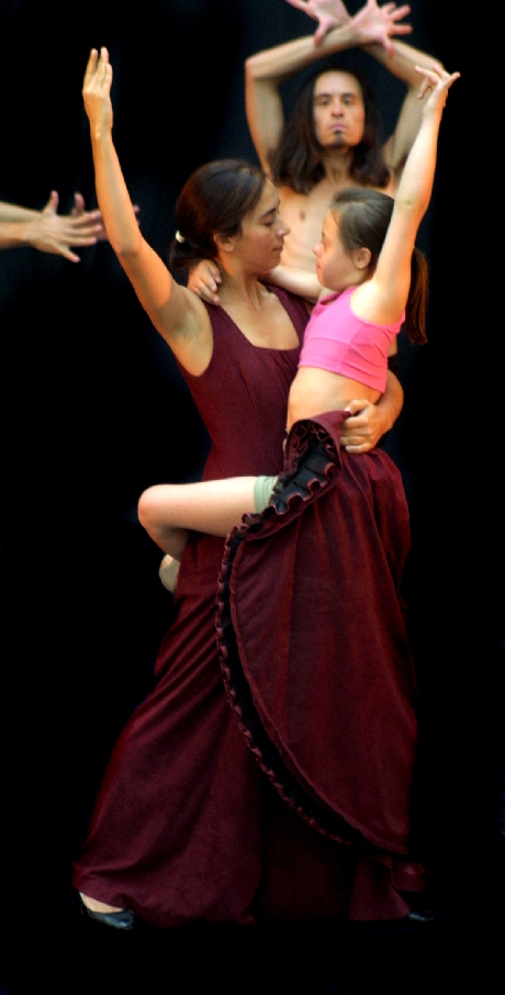 El baile, la música o el teatro ayudan a trabajar la expresión corporal de niños y niñas