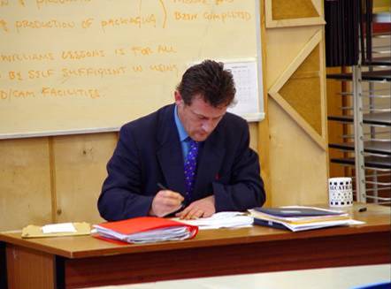 El trabajo individual no implica el cambio educativo. Fuente: Banco de imágenes del ISFTIC.