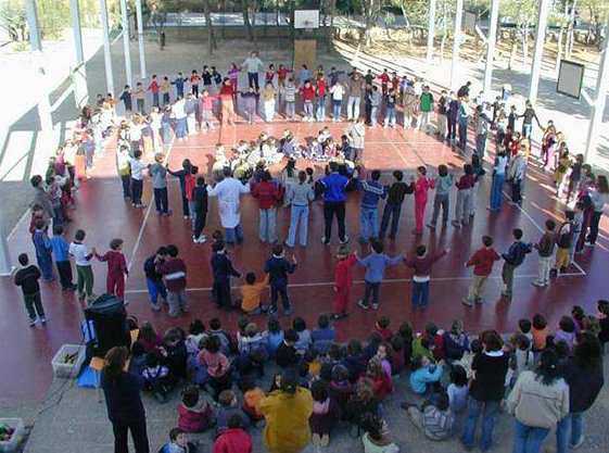 Apoyo significa la movilización del centro y de toda la comunidad educativa. Fuente: Escuela 2.