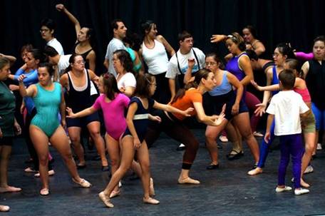 La eficacia para todos supone, entre otros factores relevantes, mantener y expresar altas expectativas hacia todos los alumnos. Fuente: Banco de imágenes del ISFTIC.