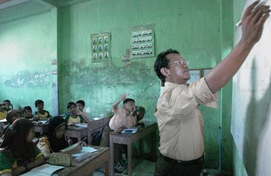 Lo que hace un docente en el aula es una las piezas más relevantes del complejo puzzle de la eficacia escolar.